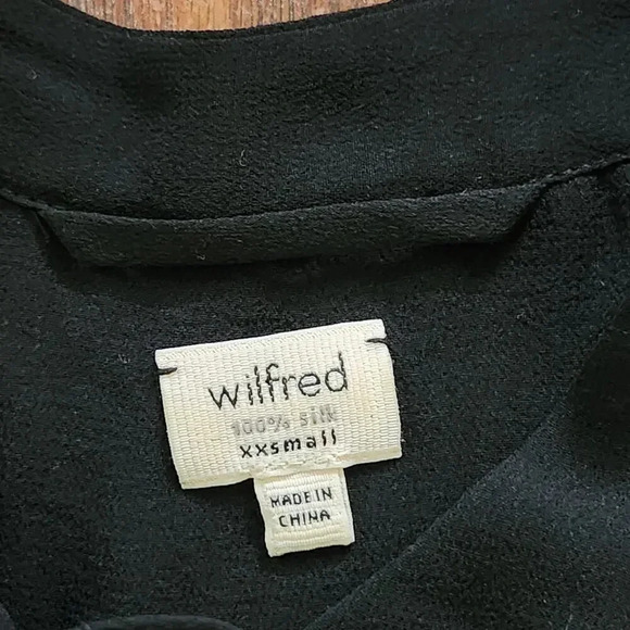 Wilfred Silk Sleeveless Blouse Size XXS Black Sheer Minimalist Button Up - Picture 6 of 9